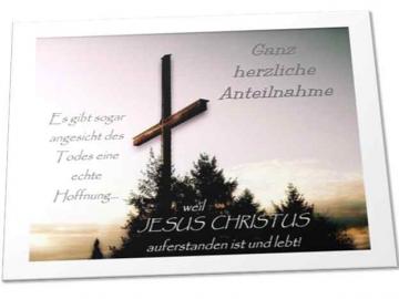 Christliche Trauerkarte: Holzkreuz vor Abendhimmel