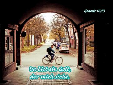 Poster A3 Jahreslosung 2023 -Radfahrer vor Torbogen