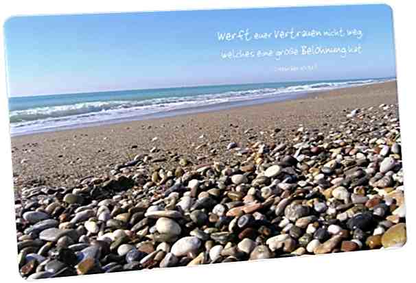 Christliche Postkarte: Kieselsteine am Meeresufer