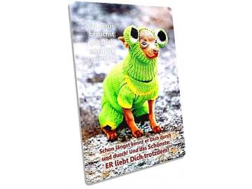 Christliche Postkarte: Hund in voller Strickmontur - Karte zur Ermutigung