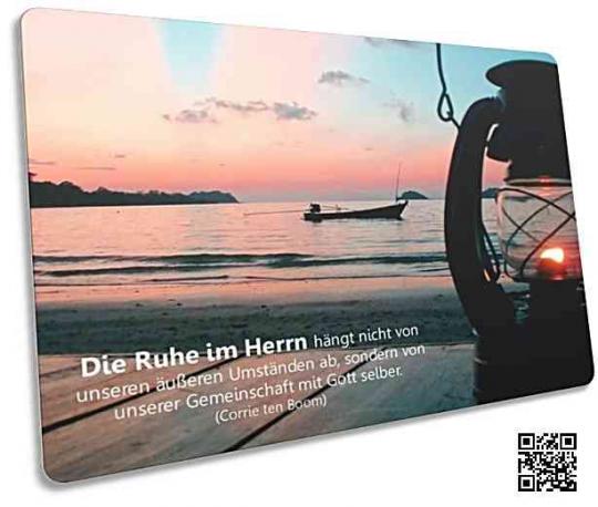 Christliche Postkarte: Petroleumlaterne am Meeresufer