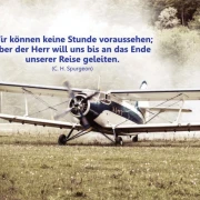 Christliche Postkarte - Startendes Propellerflugzeug