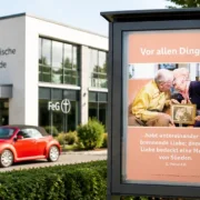 Liebe sichtbar machen – Warum gerade Liebesbotschaften im Schaukasten Menschen berühren