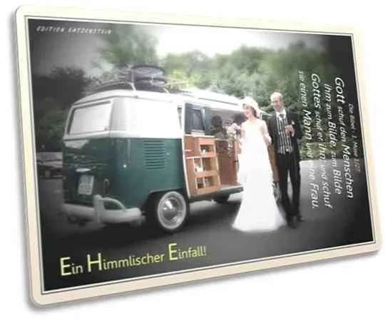 Postkarte: Brautpaar vor Bus Oldtimer