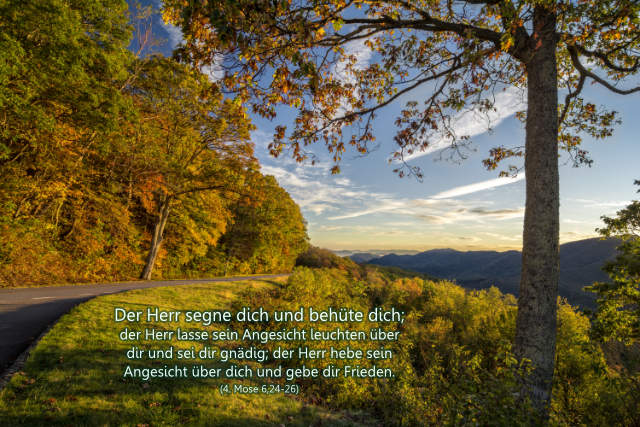 Postkarte: Bunte Herbstlandschaft“