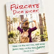 Postkarte Jahreslosung 2027 mit Vater der Sohn trägt, freigestellt auf hellem Hintergrund